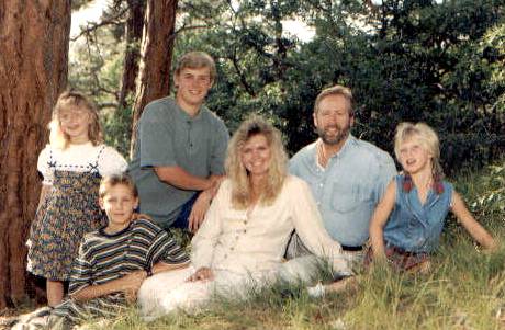 John and Lisa Schonewill